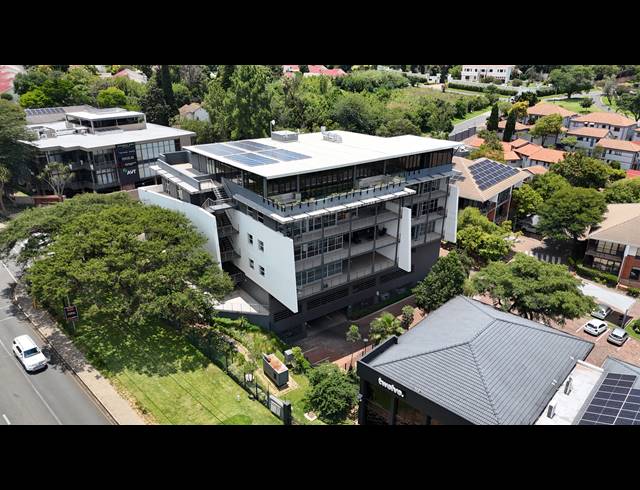 358M² OFFICE FOR SALE IN LYME PARK